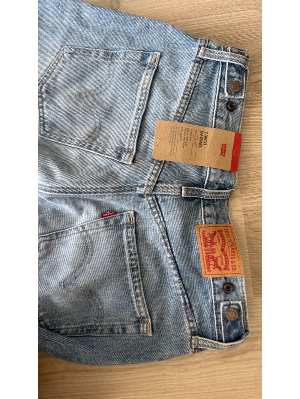 Levi’s Cinch Barrel Jeans Size 28 perfect wash NWT - Picture 7 of 8